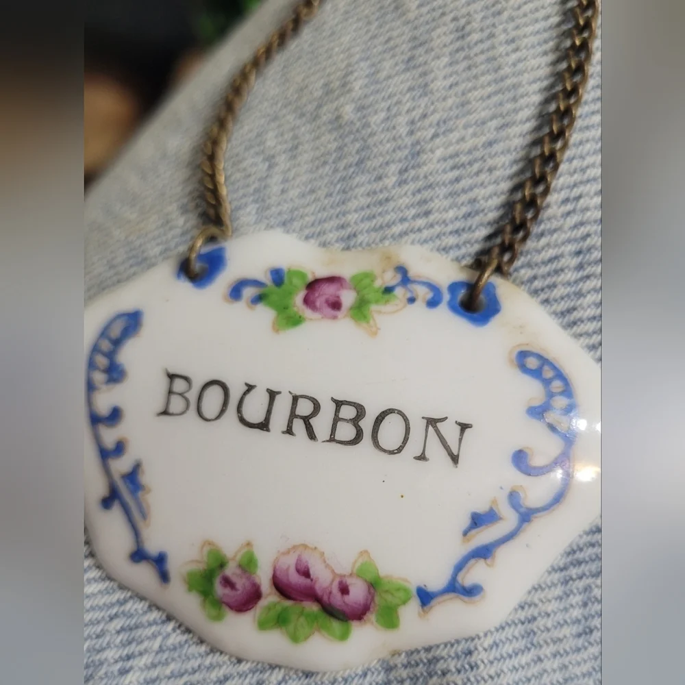 3 PAINTED PORCELAIN LIQUOR TAG LABELS SCOTCH & BOURBON VINTAGE JAPAN